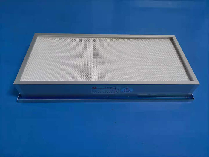 液槽式高效過(guò)濾器密封性能好，安裝方便，效率高，阻力低，運(yùn)行成本低。