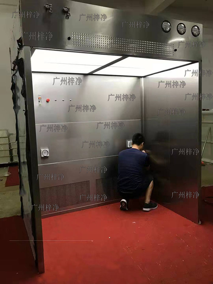 負(fù)壓稱量罩定制作現(xiàn)場實拍圖